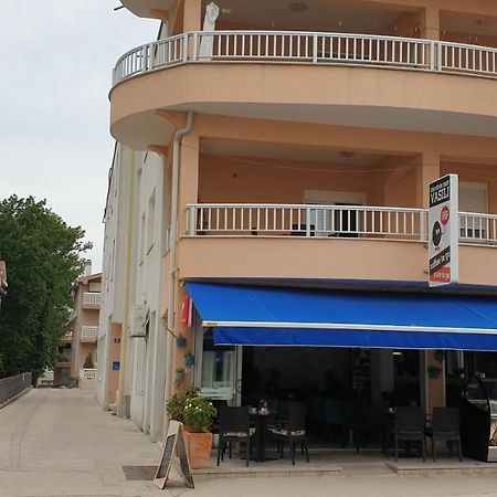Pansion Matija Acomodação com café da manhã Međugorje Exterior foto