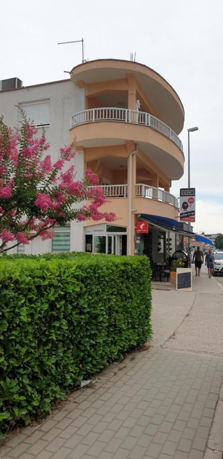 Pansion Matija Acomodação com café da manhã Međugorje Exterior foto