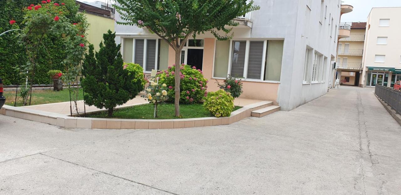 Pansion Matija Acomodação com café da manhã Međugorje Exterior foto