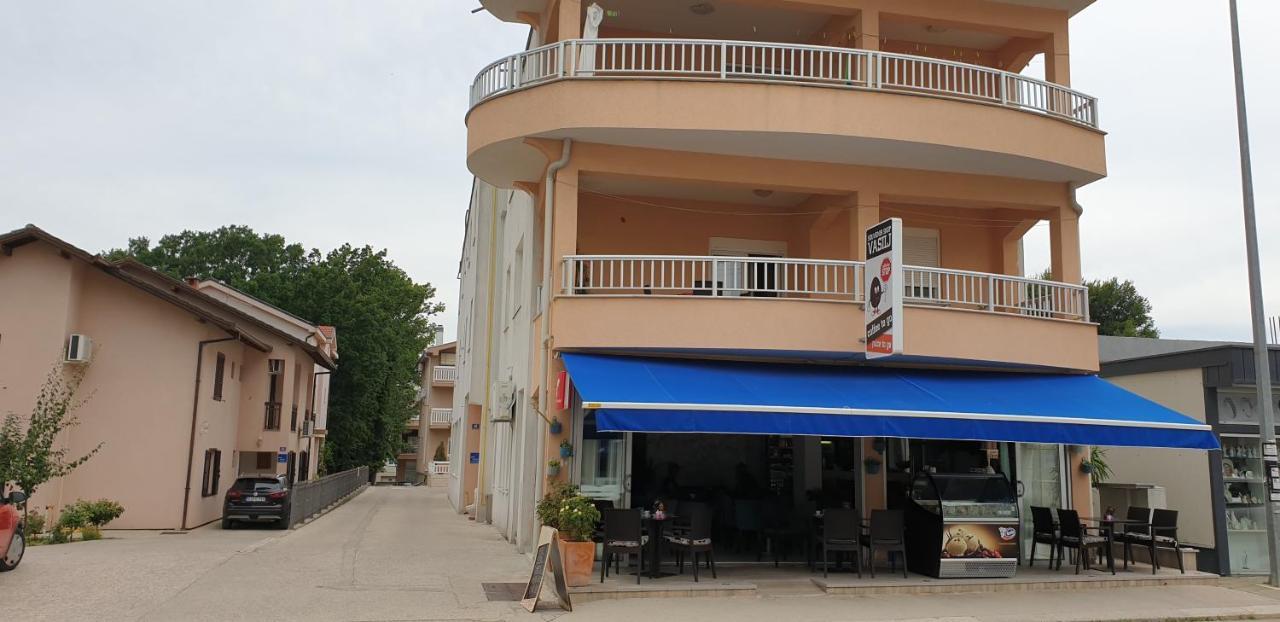 Pansion Matija Acomodação com café da manhã Međugorje Exterior foto